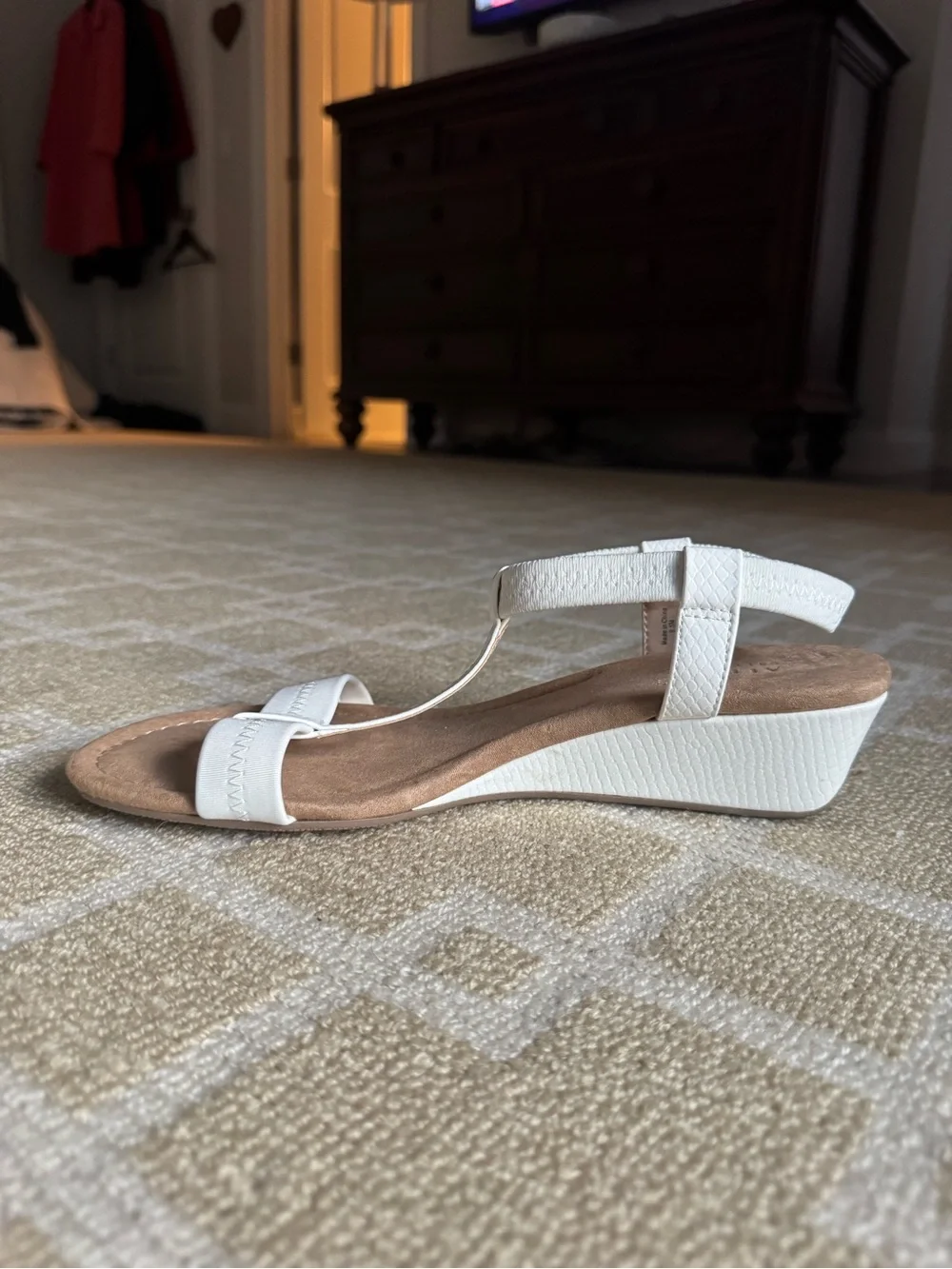 Alfani Voyage T-Strap Wedge Sandals White Size 9.5